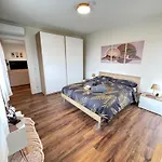 Satori House Apartment *
