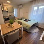 アパート Satori House