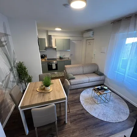 Satori House Apartment *